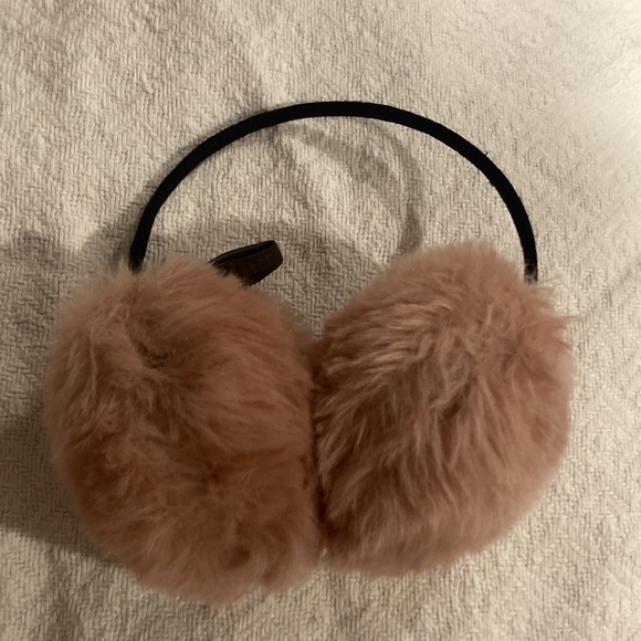 Vince camuto pink ear muffs - Picture 2 of 2